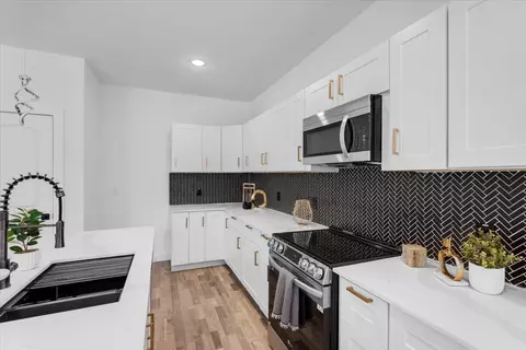 1323 S Montgomery St, Sherman, TX 75090