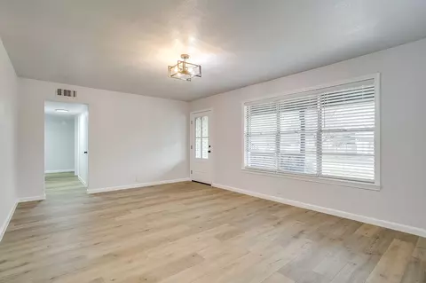 Living - 422 W Wilson St, Cleburne, TX 76033 photo 4 of 9