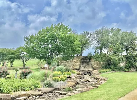 137 Whispering Pine Dr, Gordonville, TX 76245