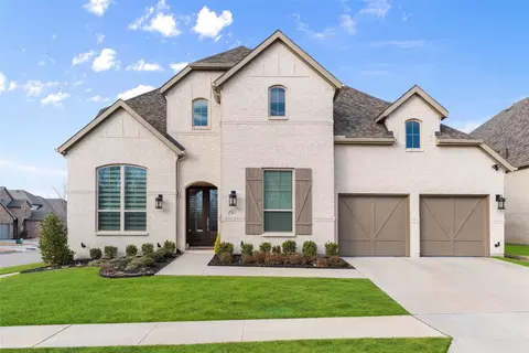 401 Sunnyridge Ln, Aubrey, TX 76227