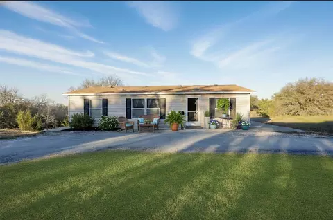 3233 Deer Path Ln, Weatherford, TX 76085