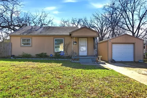 5528 Greenlee St, Fort Worth, TX 76112
