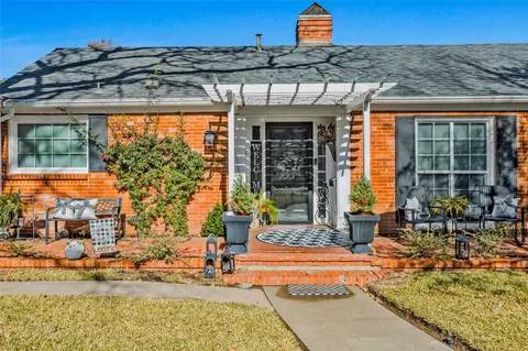 1415 Bluebonnet Dr, Fort Worth, TX 76111