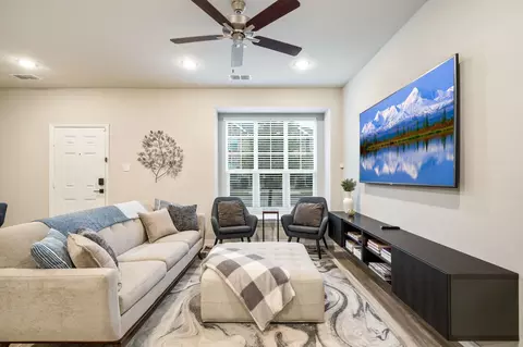 1247 Jones Trl, Lewisville, TX 75077