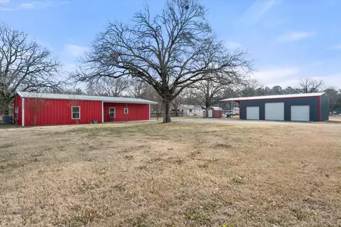 330 Southern Oaks Dr, Streetman, TX 75859