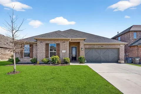 717 Lake Cove Dr, Little Elm, TX 75068