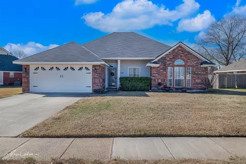 5782 Bayou Dr, Bossier City, LA 71112