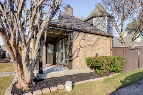 3143 Royal Gable Dr, Dallas, TX 75229