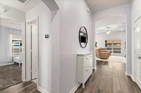 Entry Way - 10237 Omni Dr, Waco, TX 76708 photo 4 of 5