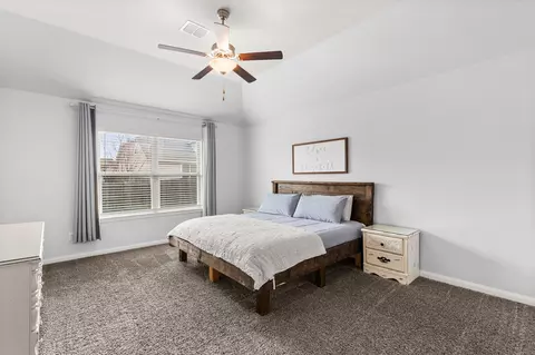 Bedroom - 10237 Omni Dr, Waco, TX 76708 photo 7 of 9