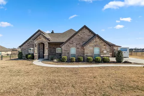 121 Bluff Ridge Ct, Paradise, TX 76073