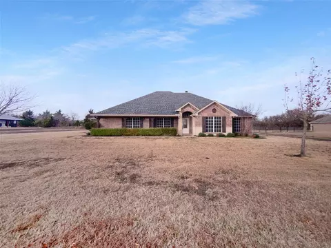 3915 Tower Cir, Nevada, TX 75173