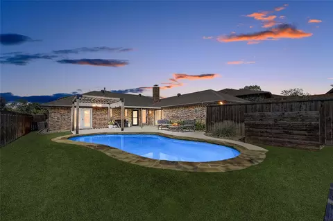 1716 Rosemeade Cir, Carrollton, TX 75007