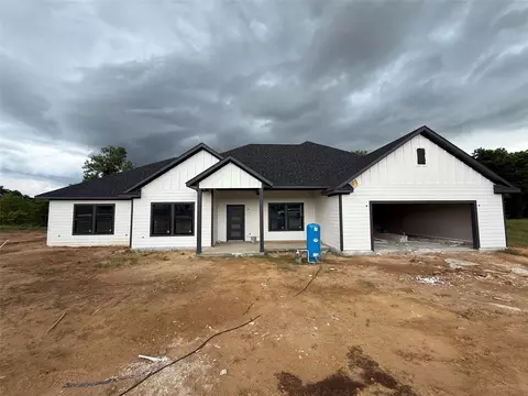 1061 Salvation Dr, Weatherford, TX 76088