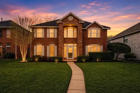 2829 Panorama Dr, Carrollton, TX 75007