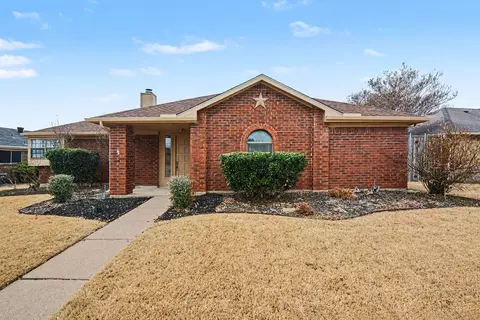 1622 Autumn Breeze Ln, Lewisville, TX 75077
