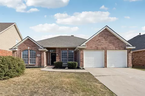 6405 Greenbriar Ln, Fort Worth, TX 76132