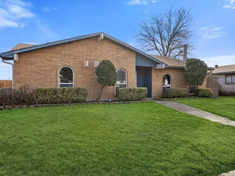 4316 Woodbluff Dr, Mesquite, TX 75150