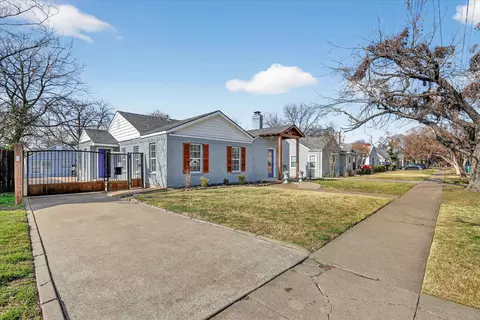 3620 Stadium Dr, Fort Worth, TX 76109