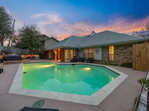 6606 Canalview Dr, Arlington, TX 76016