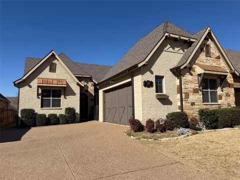 5804 Mira Lago Ln, Arlington, TX 76017
