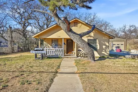 2113 Harris Ln, Haltom City, TX 76117
