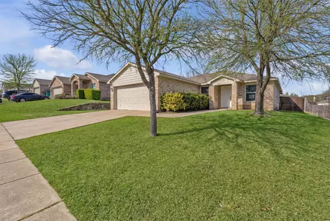 1307 Hayes St, Cedar Hill, TX 75104