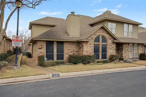 1227 Wooded Trl, Hurst, TX 76053