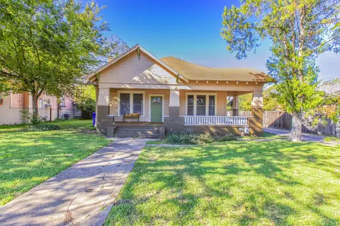 609 Herring Ave, Waco, TX 76708