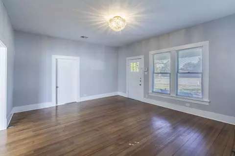 Living - 609 Herring Ave, Waco, TX 76708 photo 3 of 9