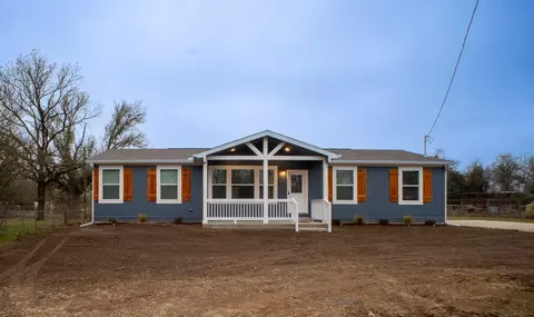 1206 Karen Ln, Groesbeck, TX 76642