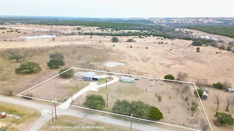 752 Memory Ln, Evant, TX 76525