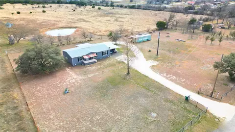 752 Memory Ln, Evant, TX 76525 photo 2