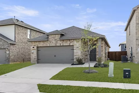 14204 Coness, Pilot Point, TX 76258 photo 2