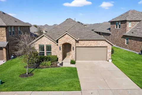 924 Royal Ln, Celina, TX 75009