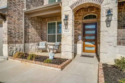 10421 Table Bluff St, Aubrey, TX 76227