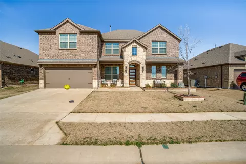 10421 Table Bluff St, Aubrey, TX 76227