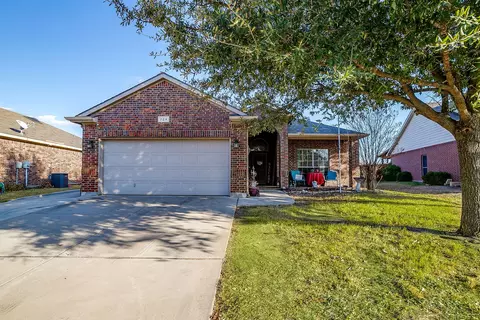 729 W Bend Blvd, Burleson, TX 76028