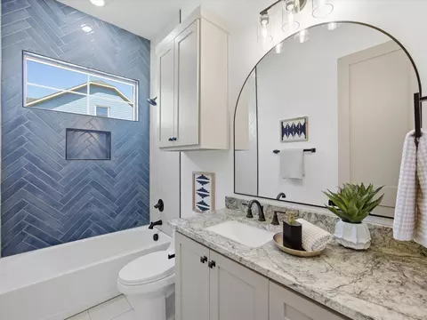 Bath - 313 Dylan Way, Midlothian, TX 76065 photo 2 of 6