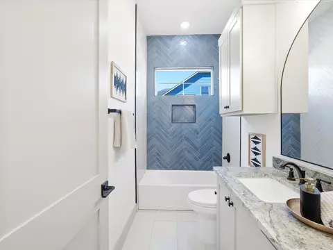 Bath - 313 Dylan Way, Midlothian, TX 76065 photo 1 of 6