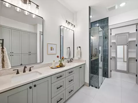 Bath - 313 Dylan Way, Midlothian, TX 76065 photo 4 of 6