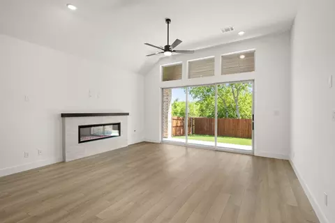 2203 Pelican Dr, Mansfield, TX 76063