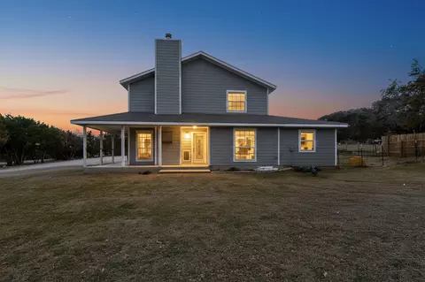 4600 Hunters Glen Ct, Granbury, TX 76048
