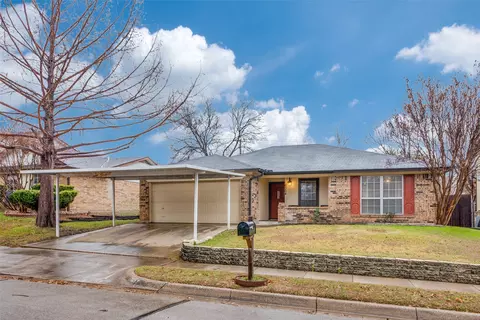 6304 Old Mill Cir, Watauga, TX 76148
