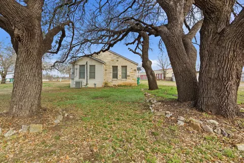 1013 Tejas Ln, Stephenville, TX 76401