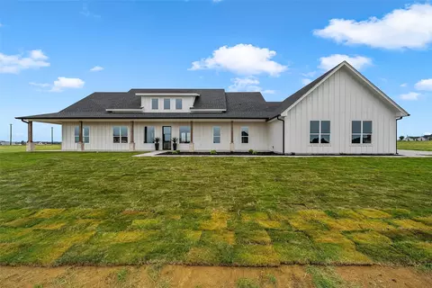 496 Willow Moon Ranch Rd, Crawford, TX 76638