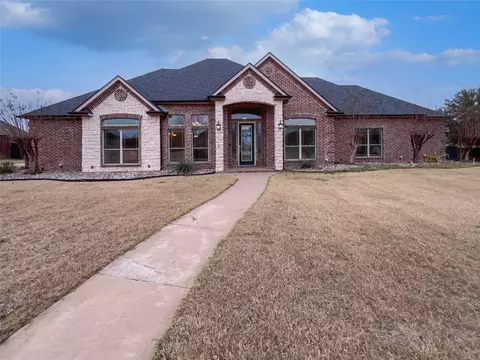8631 Glenmoray Dr, Red Oak, TX 75154