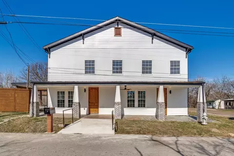 610 Tyler St, Ennis, TX 75119