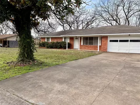 818 Bosque, Meridian, TX 76665
