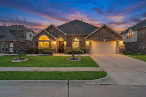 900 Netherfield Pkwy, Mansfield, TX 76063